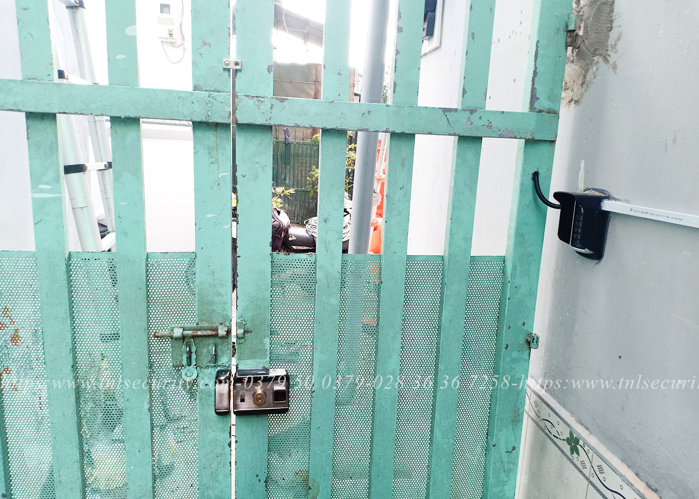 Lap-dat-khoa-the-tu-bao-dong-cho-nha-tro-tai-Linh-Xuan-Thu-Duc